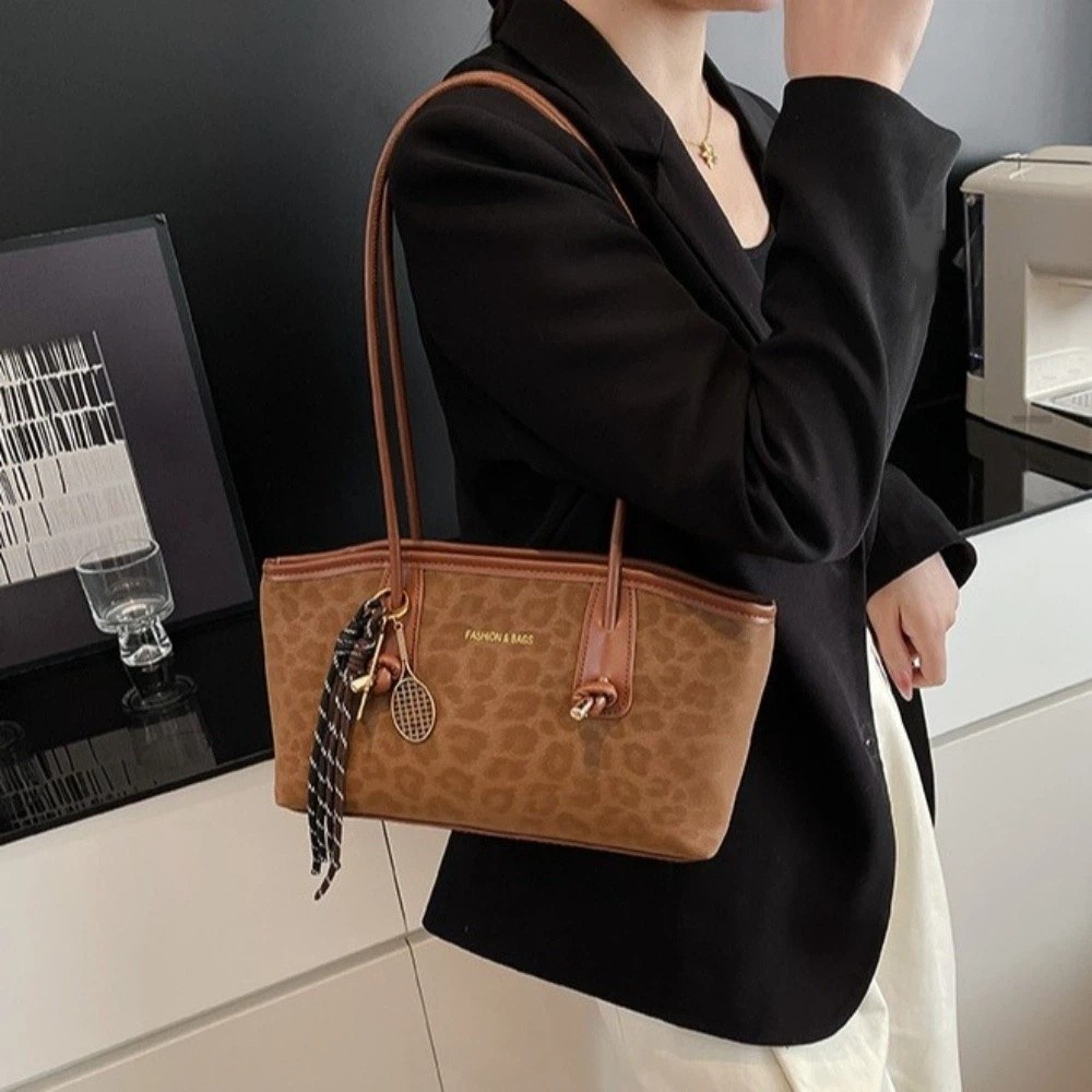 Unique Leather Work - 유니크 레트로 레오파드 프린트 언더암 백